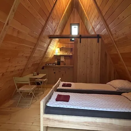 Glamping * Gorenja Vas (Gorenja Vas-Poljane)